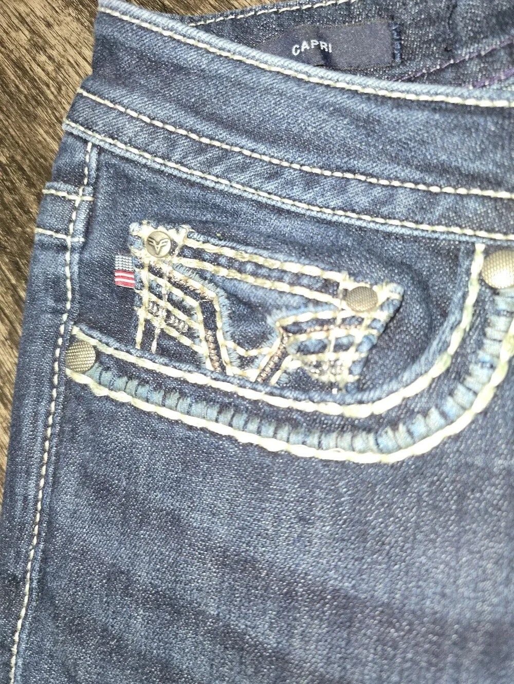 Vigoss Women's Dark Blue Skinny Jeans Cropped Size 10 Embellished